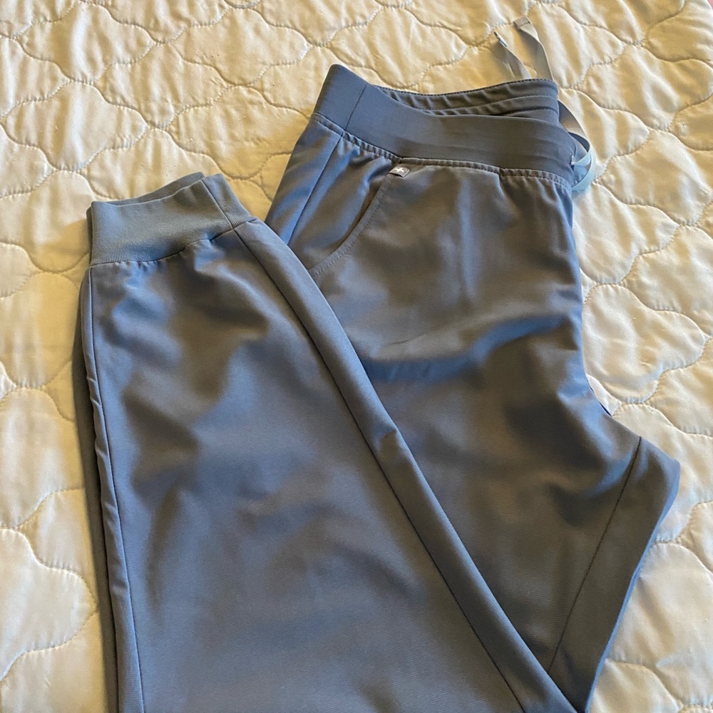 Figs scrub jogger pants